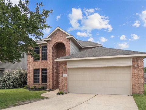 Photo of 15227 Victoria, Baytown, TX 77523 (MLS # 90197437)