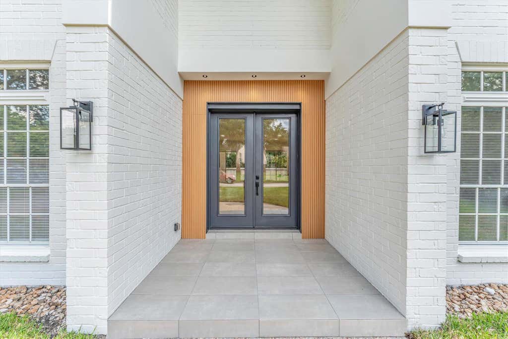 Photo of 30 E Wedgemere Circle, The Woodlands, TX 77381 (MLS # 14410671)