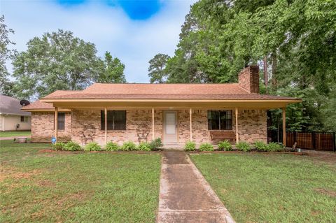 Photo of 1 Cottonwood Rd, Trinity, TX 75862 (MLS # 6551100)