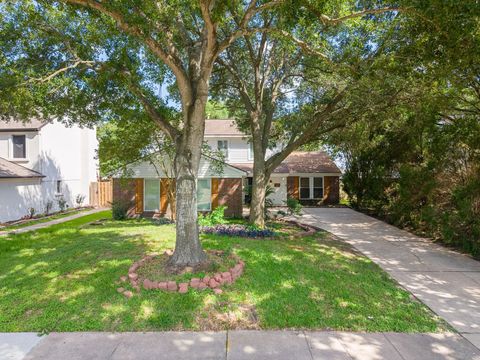 Photo of 8030 Pine Falls Drive, Houston, TX 77095 (MLS # 88382858)