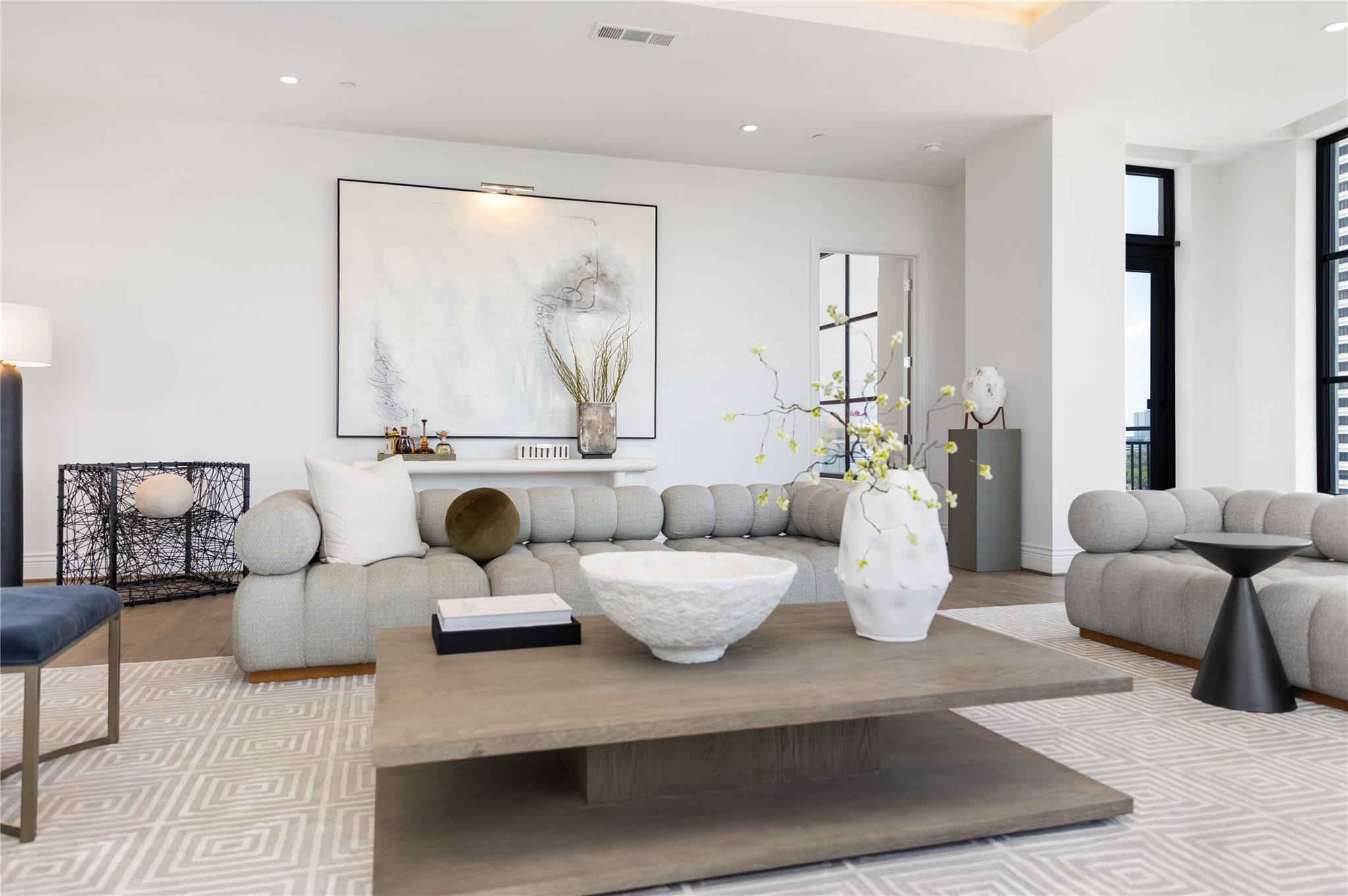 2323 San Felipe Street N 901