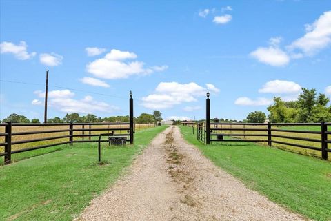 1668 County Road 324 Navasota TX 77868