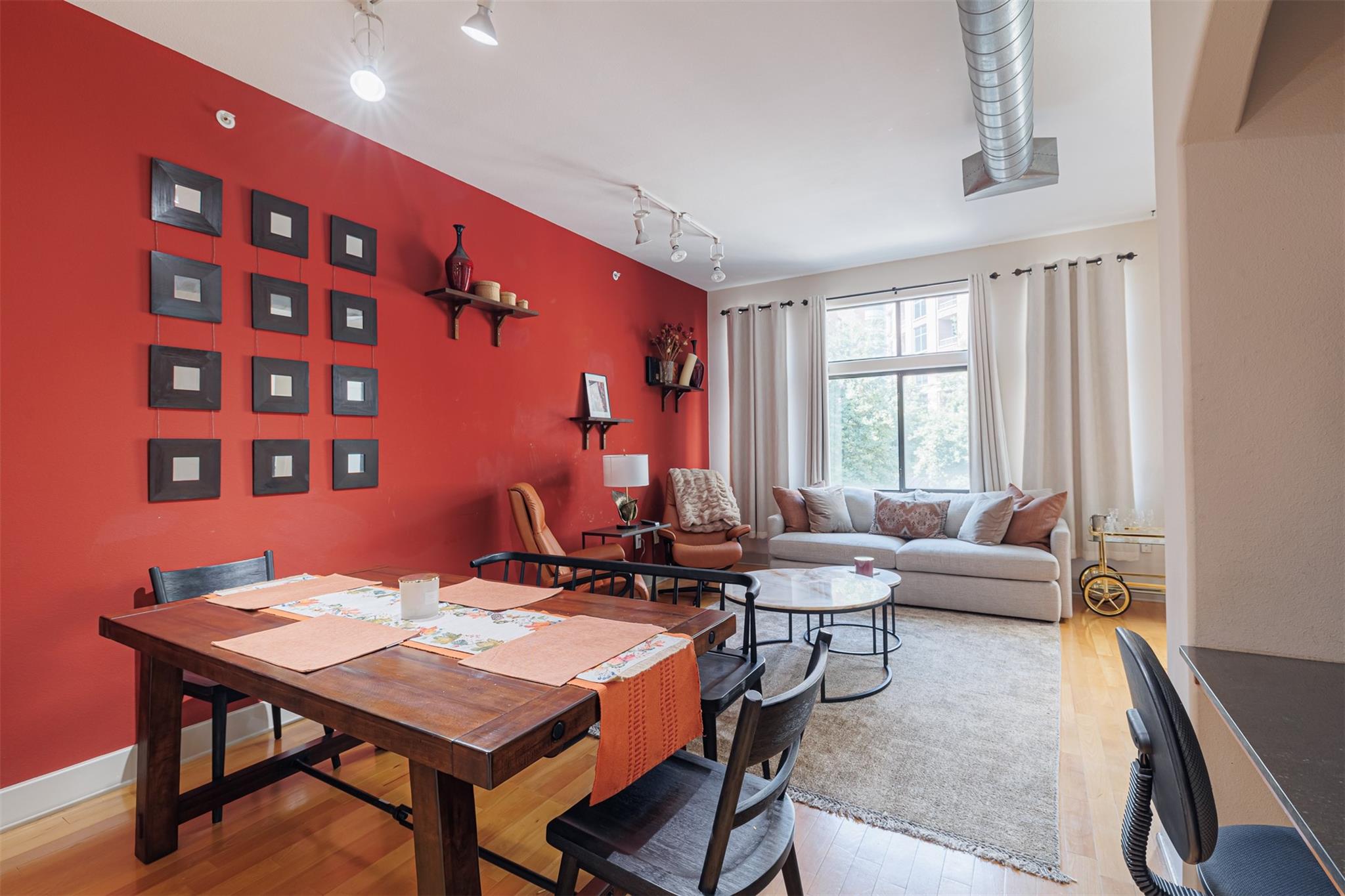 1901 Post Oak Boulevard 2112