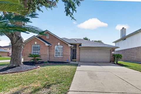 Photo of 1403 Hunter Green Lane, Fresno, TX 77545 (MLS # 65174781)