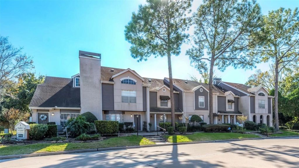 Photo of 8003 Woodway Drive #111, Houston, TX 77063 (MLS # 2499051)