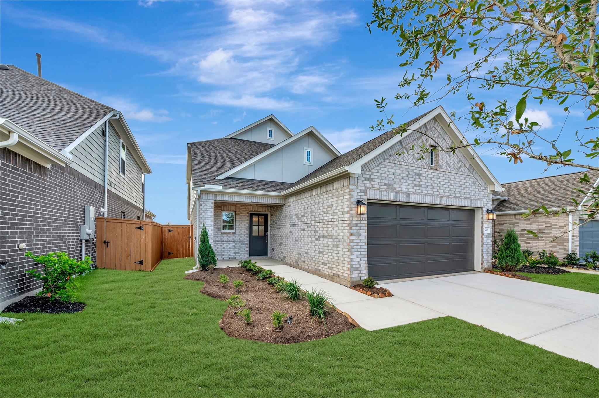8215 Blue Shell Lane