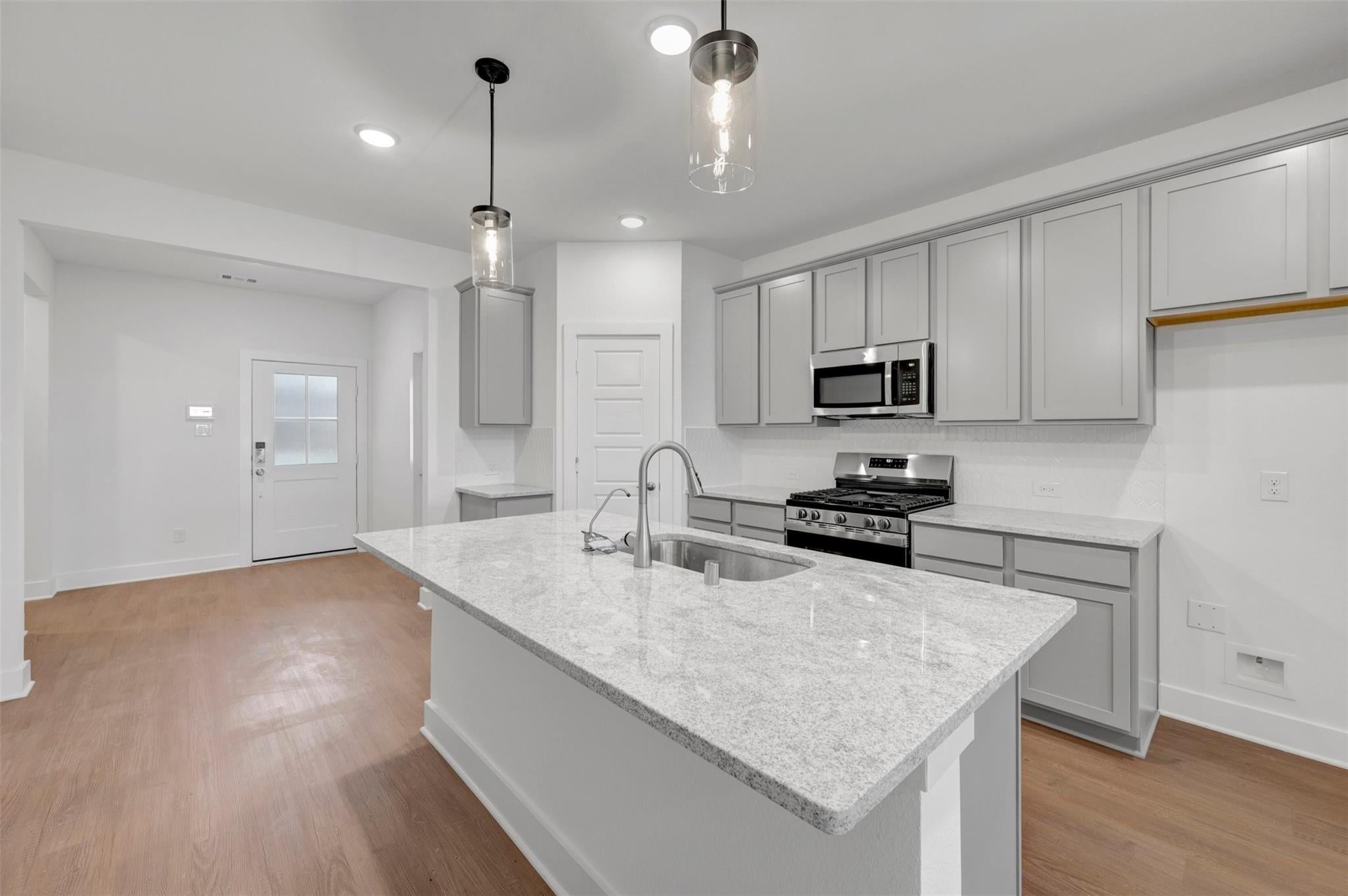 8215 Blue Shell Lane