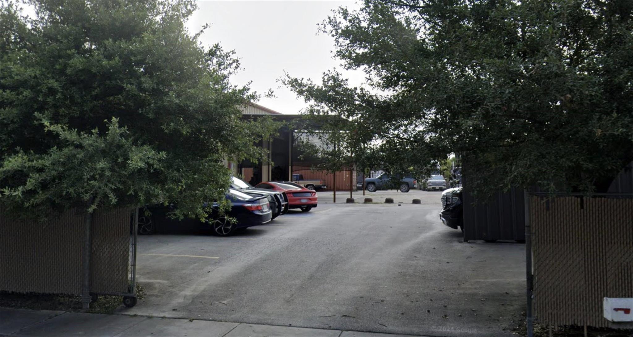 2510 Sakowitz Street