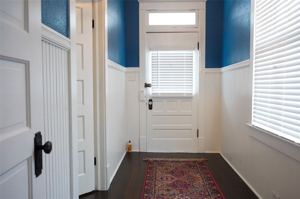 Photo of 2826 Avenue P1/2, Galveston, TX 77550 (MLS # 28039898)