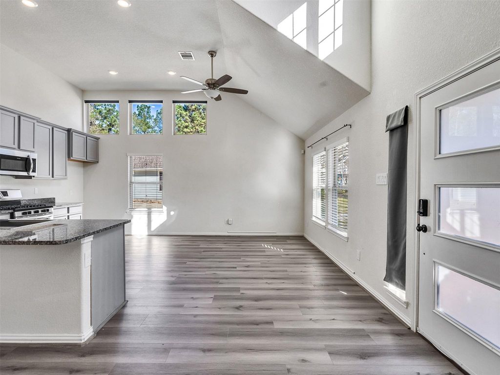 Photo of 257 N Lynx Trail, Montgomery, TX 77316 (MLS # 84047325)