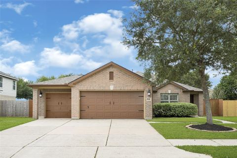 Photo of 4106 Summer Lane, Pearland, TX 77584 (MLS # 49150249)