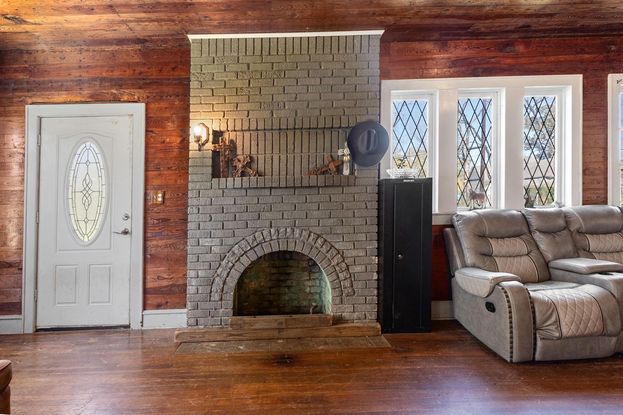 101 W Planters Street