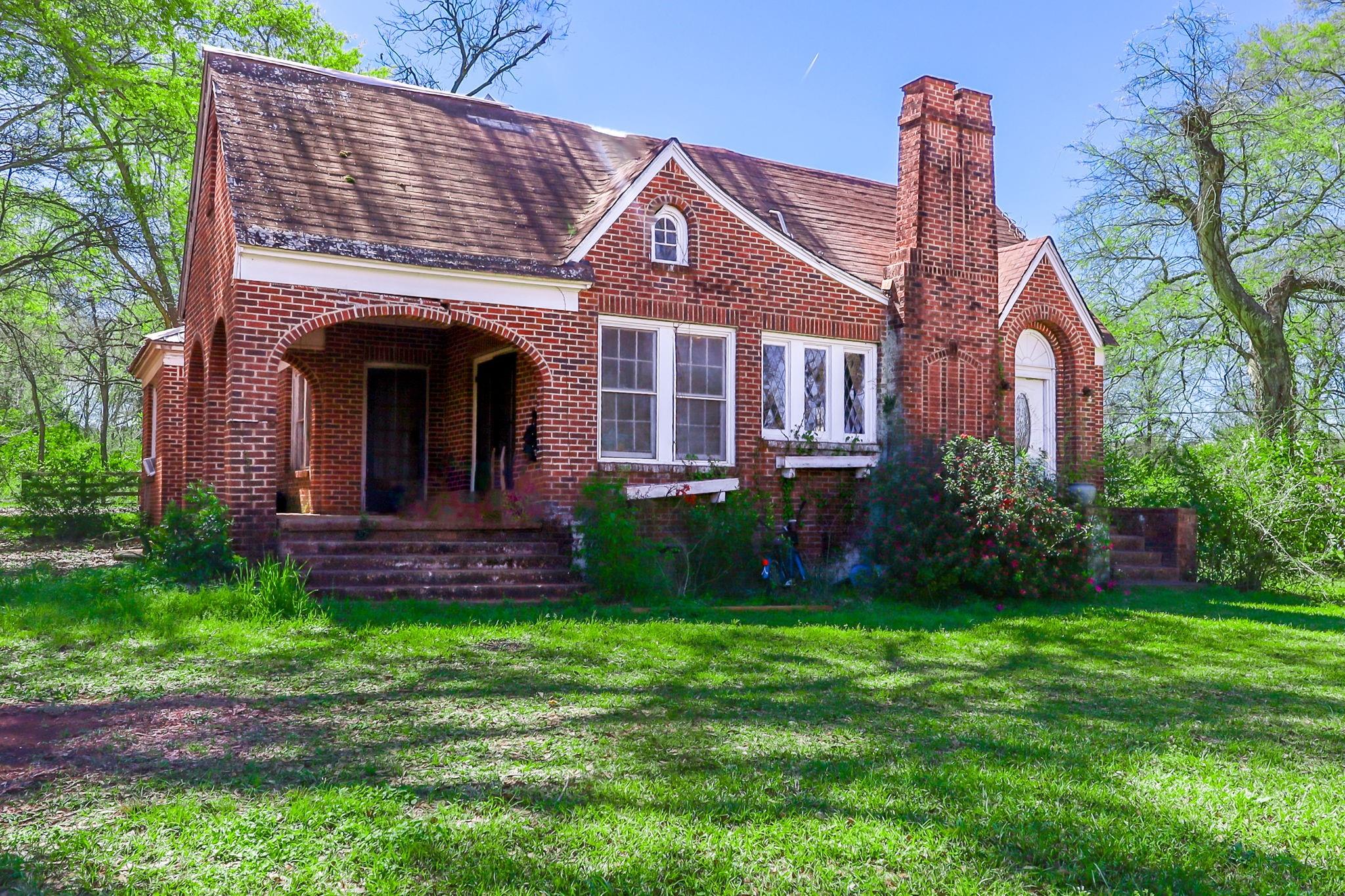 101 W Planters Street