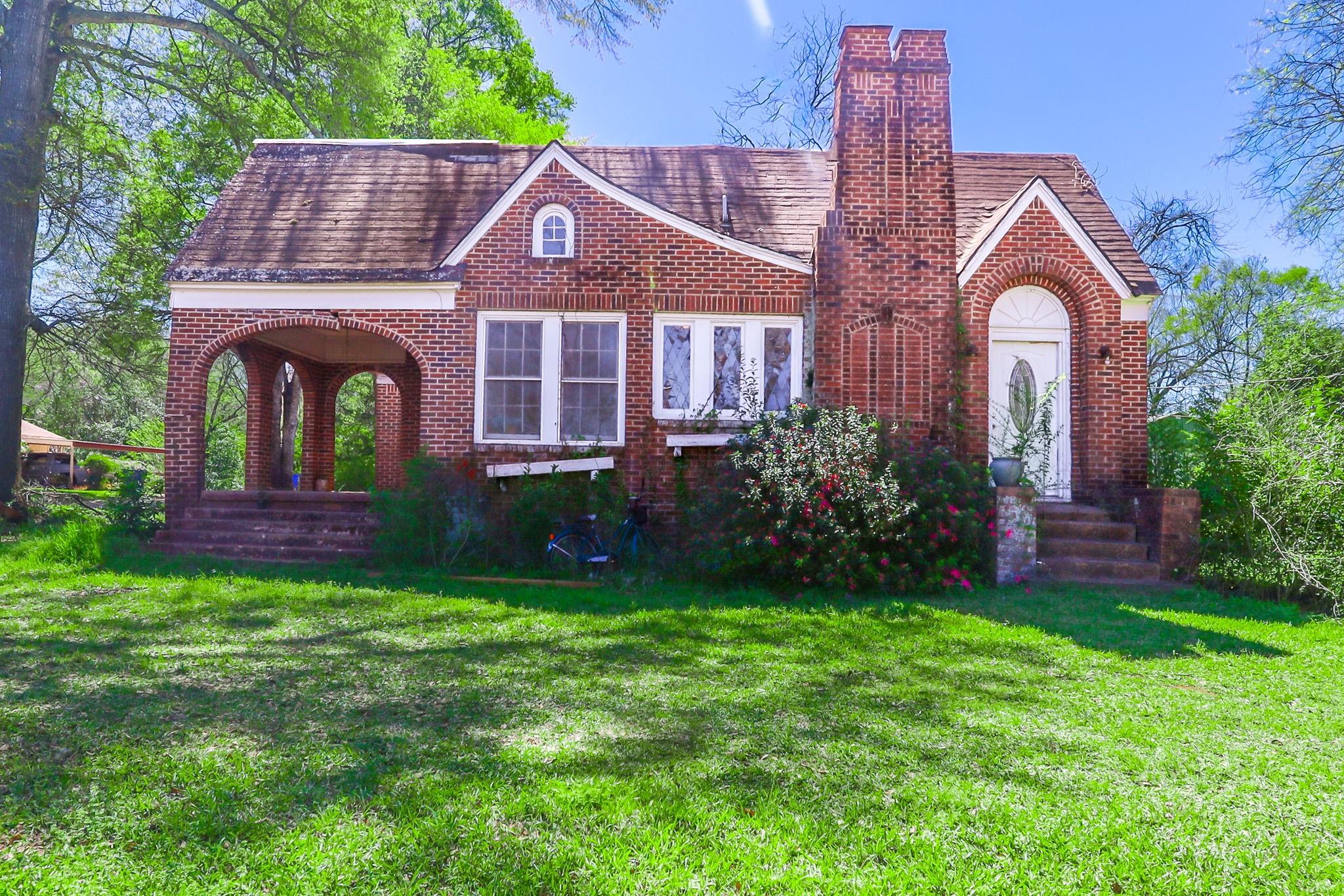 101 W Planters Street