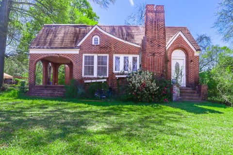 101 W Planters Street San Augustine TX 75972