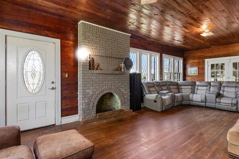 Homes For Sale - 101 W Planters Street<br/> San Augustine County, San Augustine, TX 75972