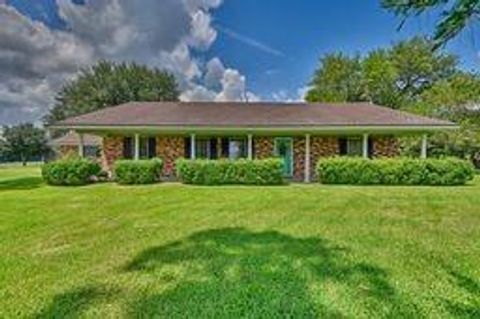 Photo of 1270 Salem Road, Brenham, TX 77833 (MLS # 97900090) Photo of 1270 Salem Road, Brenham, TX 77833 (MLS # 97900090)