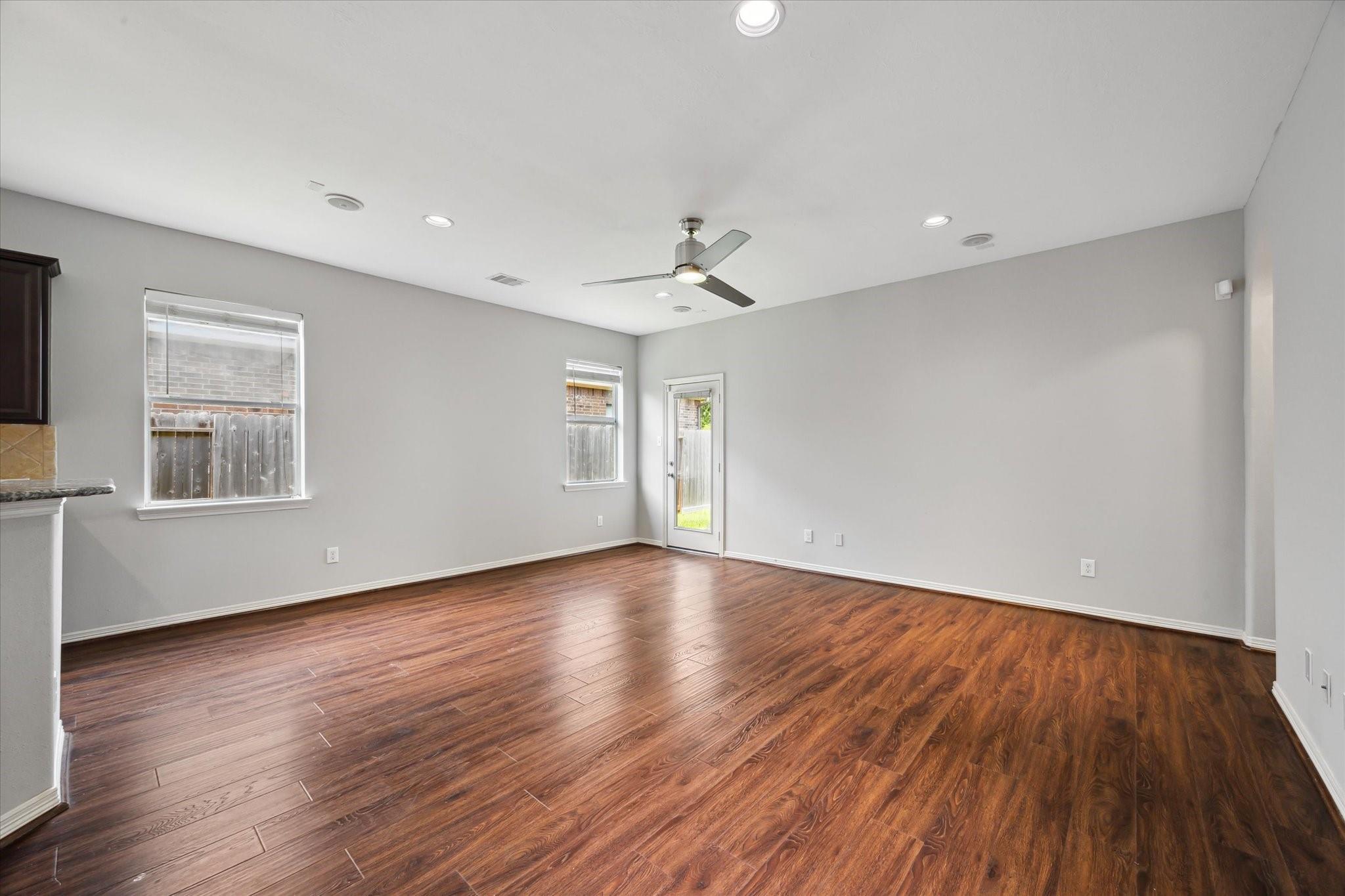 3105 W Trail Drive
