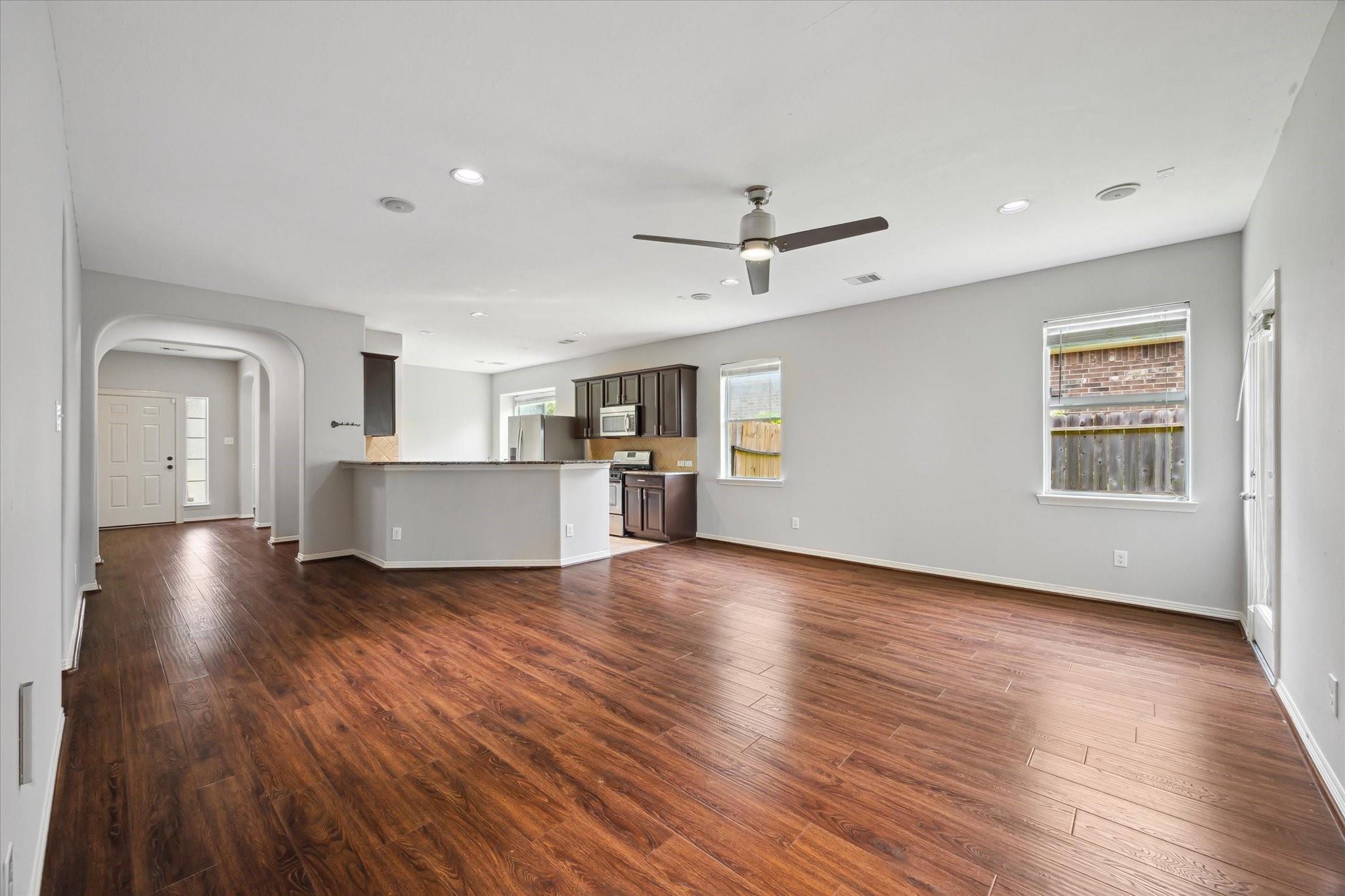 3105 W Trail Drive