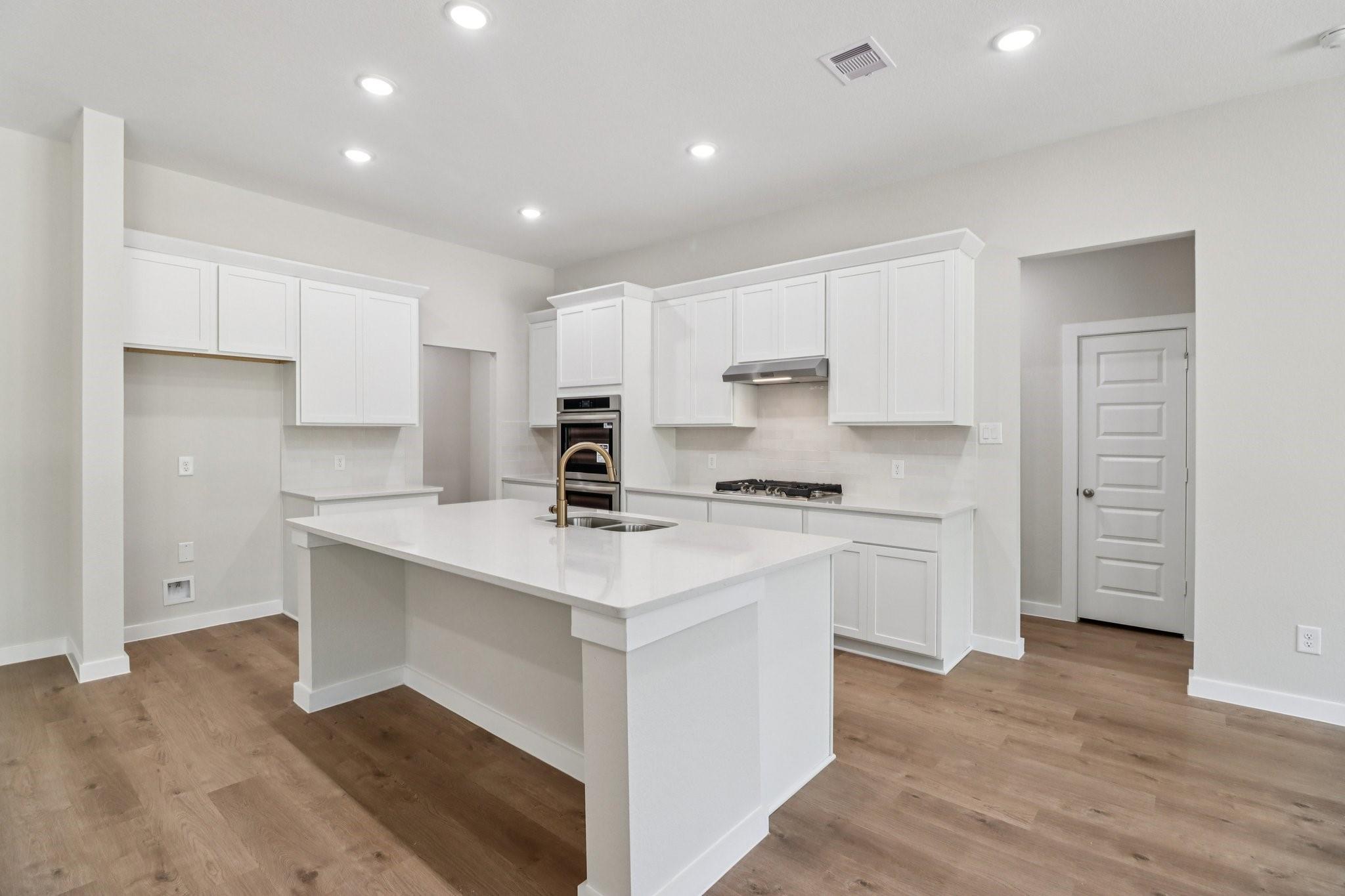 6819 Pelican Lane