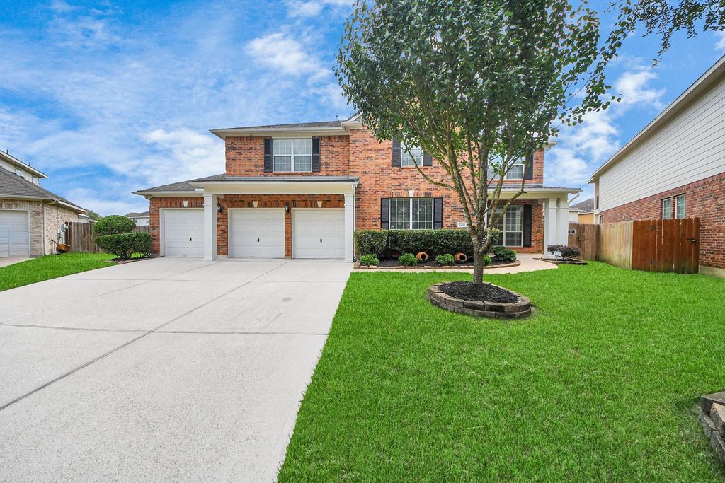 Photo of 13710 Breezy Meadow Court, Houston, TX 77044 (MLS # 80424171)