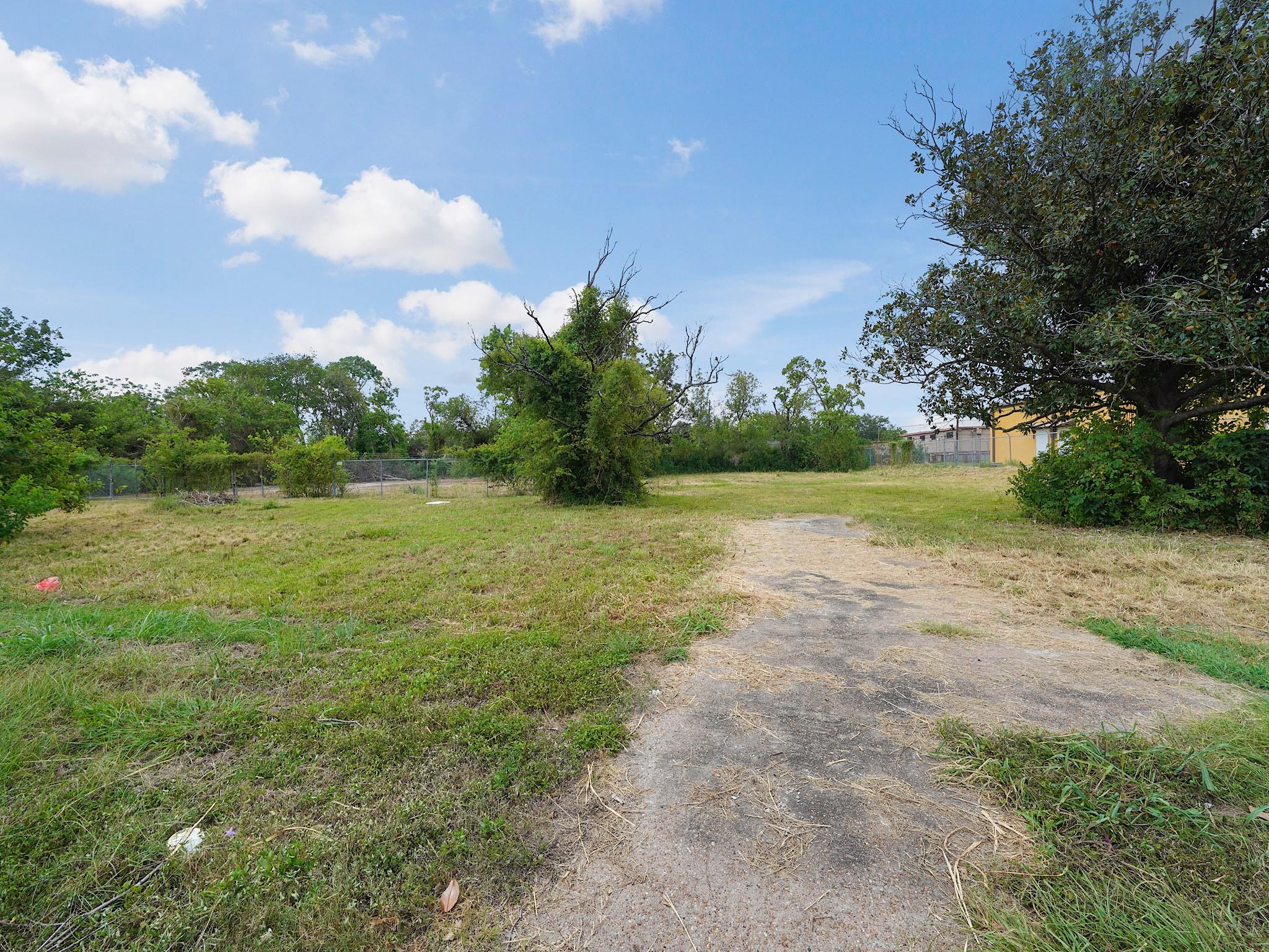 2810 Preston Ave Drive