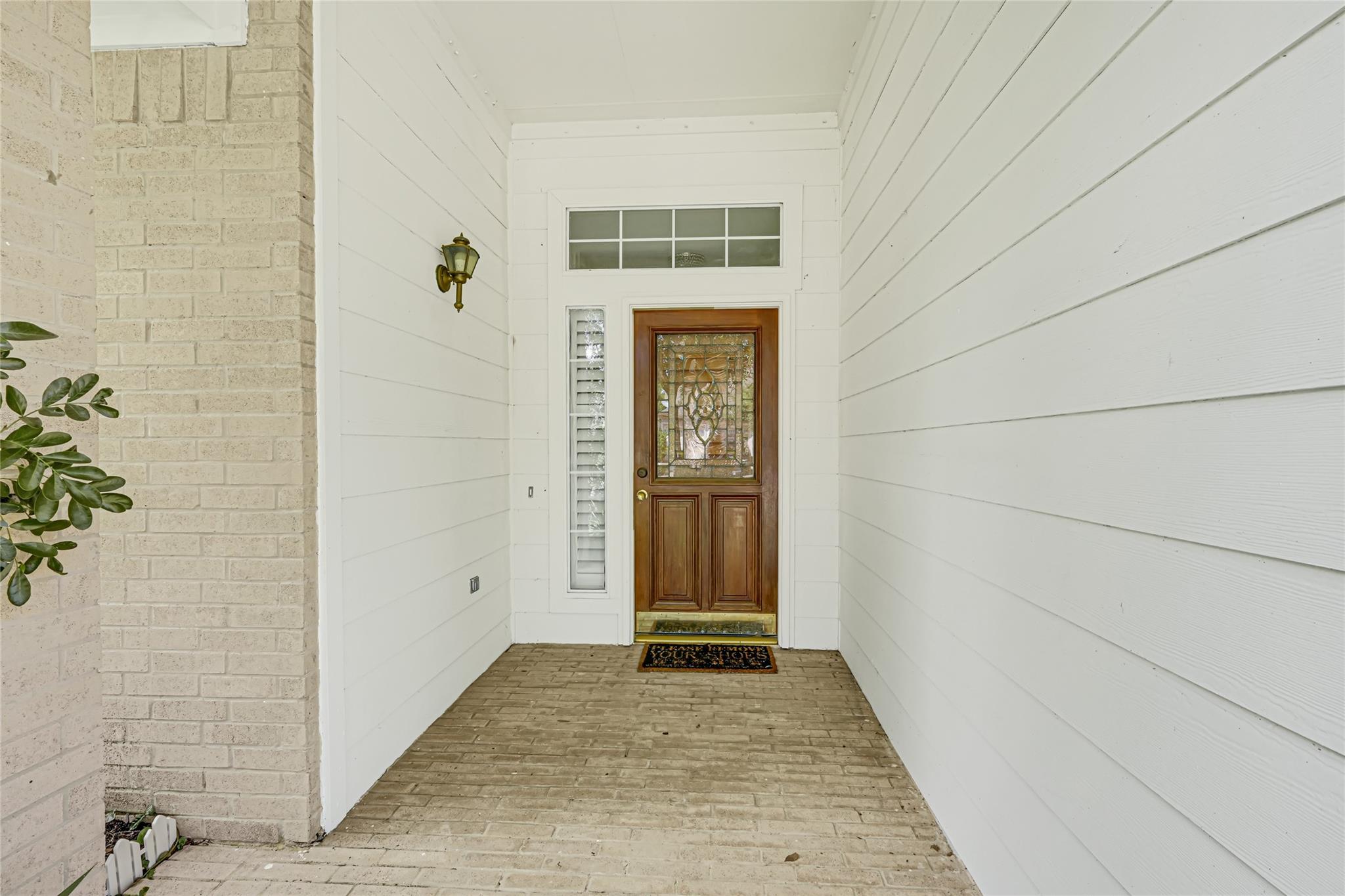 1614 Roaring Springs Lane