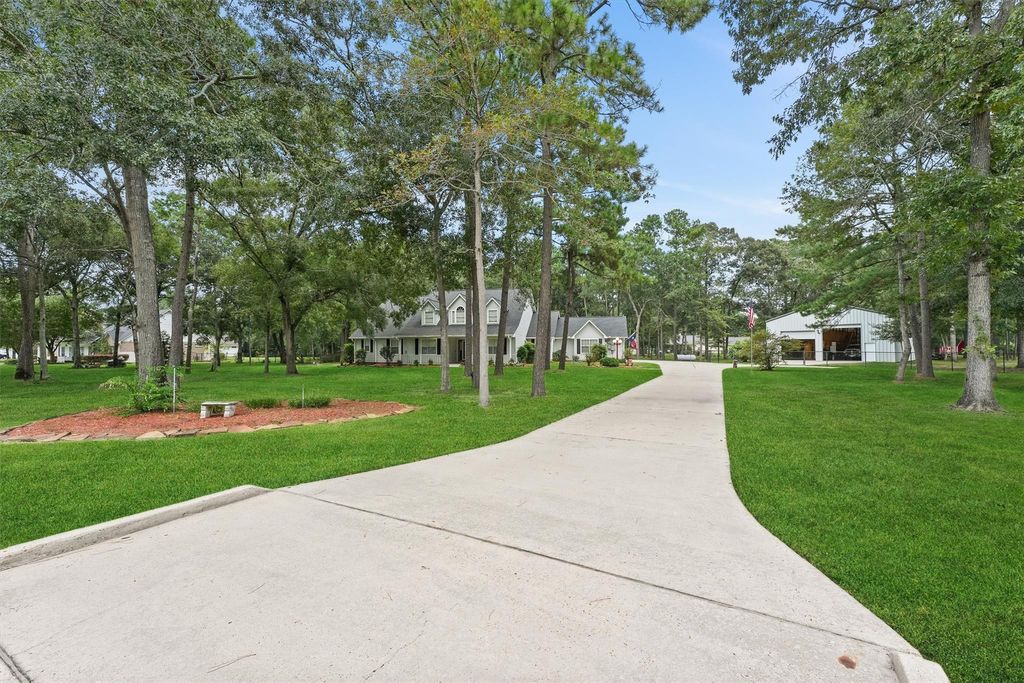 Photo of 21927 Kimberlys Point, New Caney, TX 77357 (MLS # 89273651)