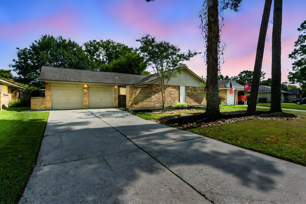 Photo of 2607 Foliage Green Drive, Kingwood, TX 77339 (MLS # 91545957)
