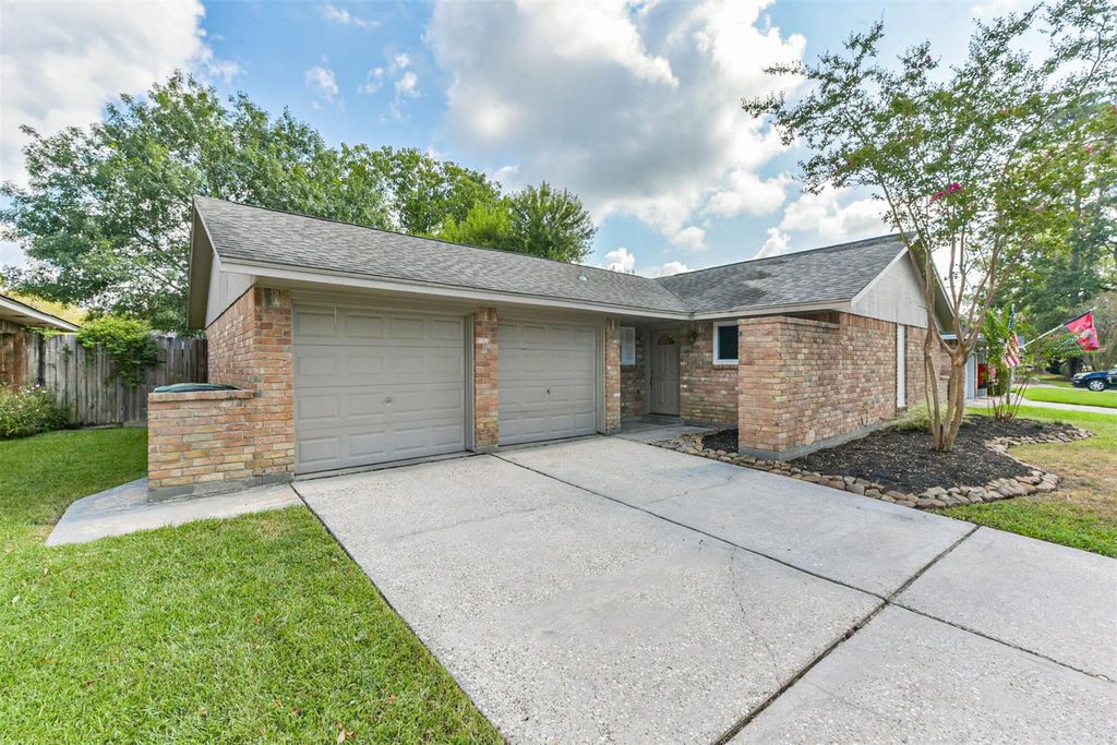 Photo of 2607 Foliage Green Drive, Kingwood, TX 77339 (MLS # 91545957)