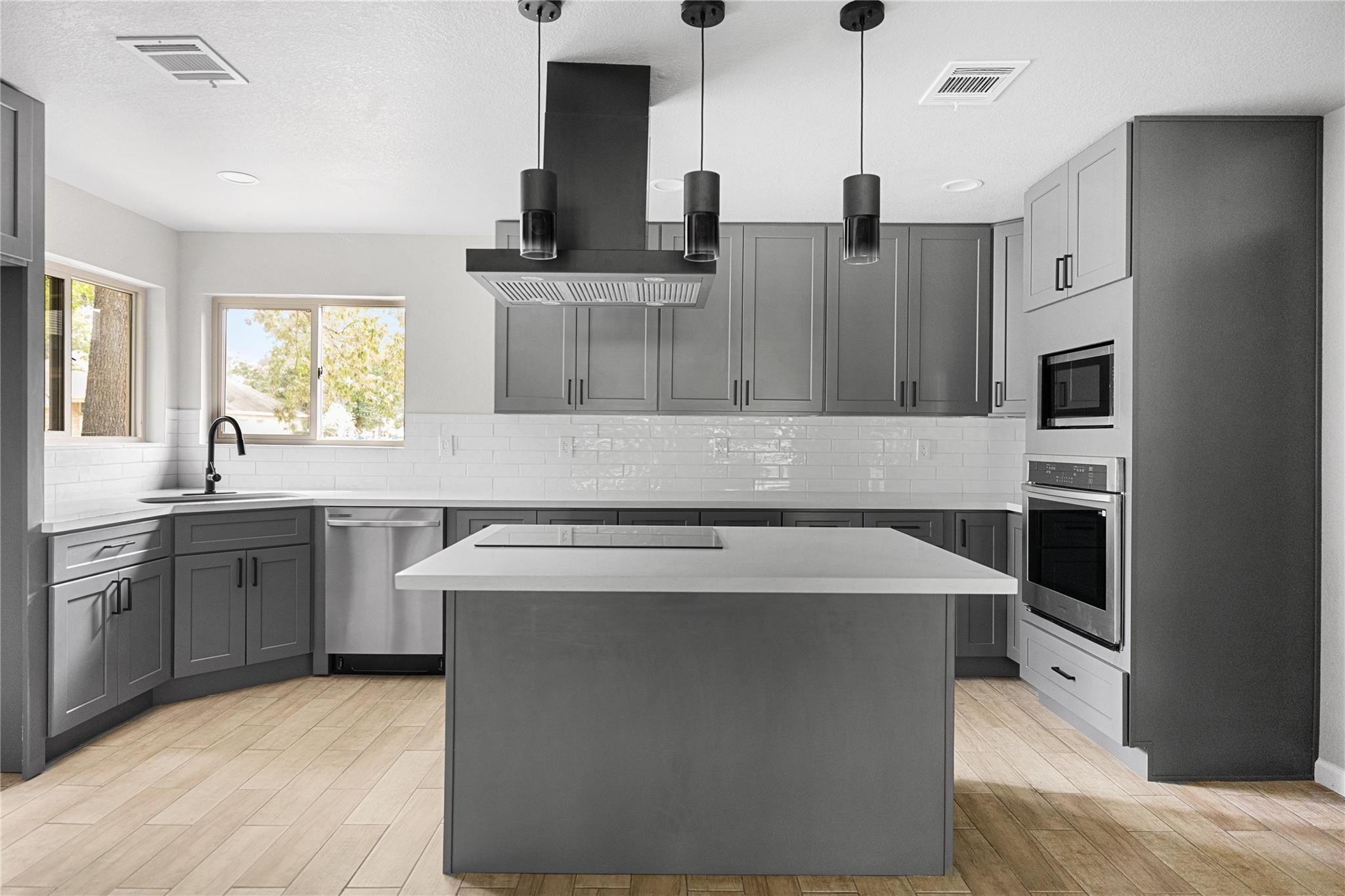 15 Presidio Road