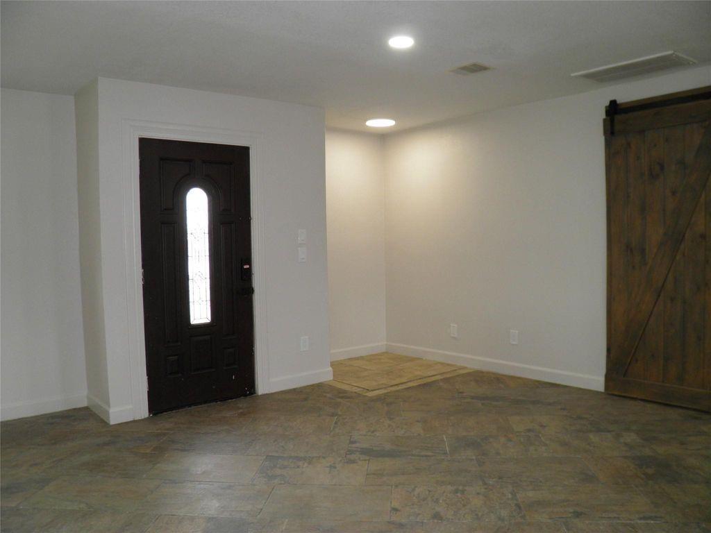 12617 Sunset Circle