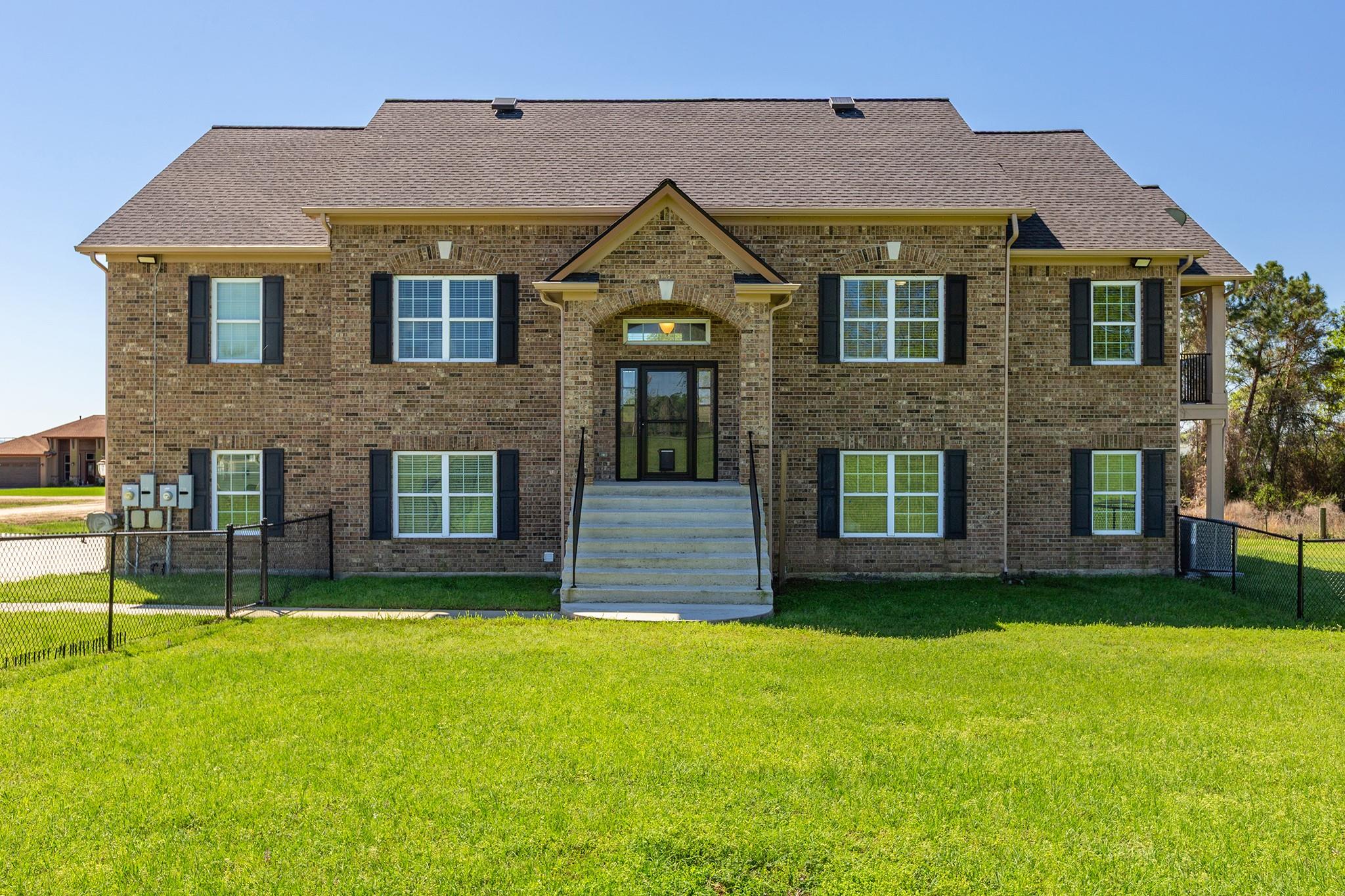 264 Falcon Point