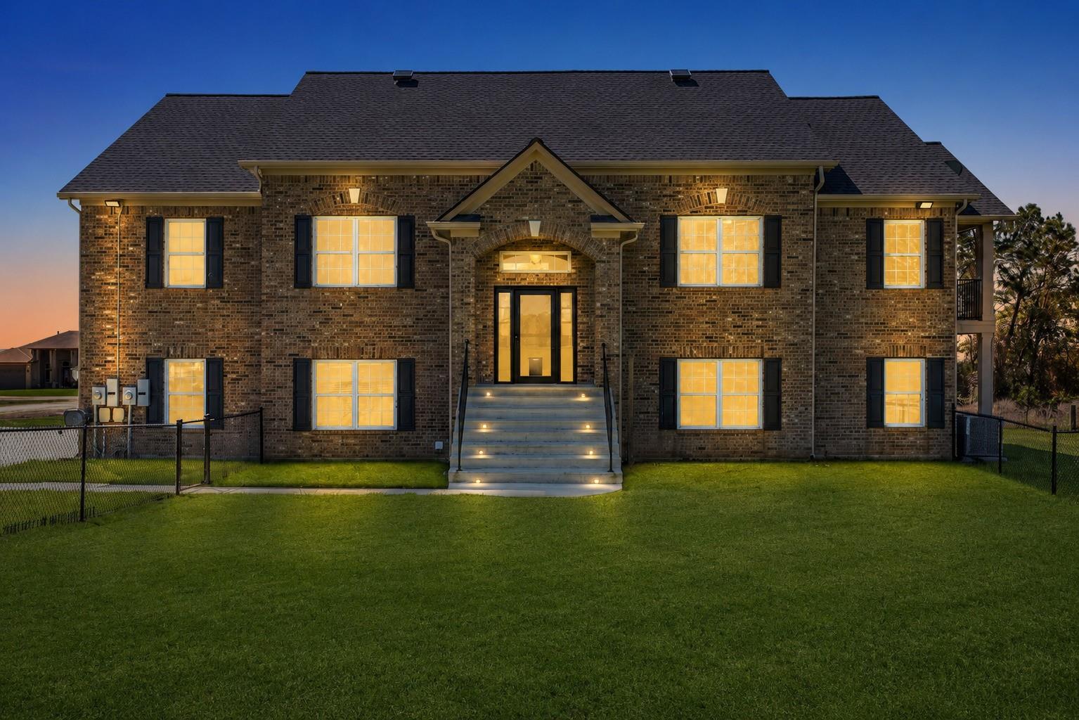 264 Falcon Point