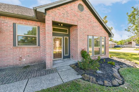 Photo of 2533 Potomac Drive, League City, TX 77573 (MLS # 60906433)