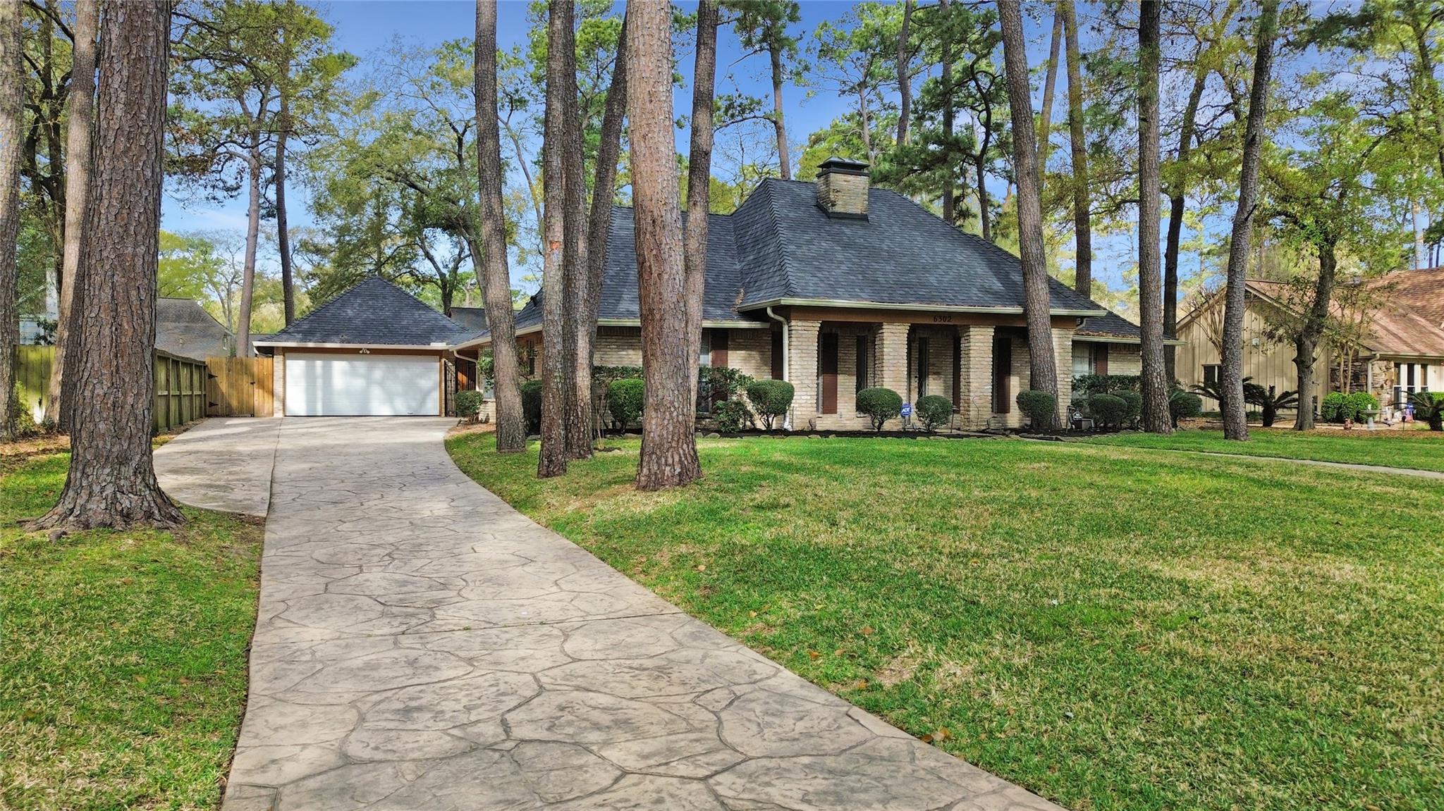 6302 Moccasin Bend Drive