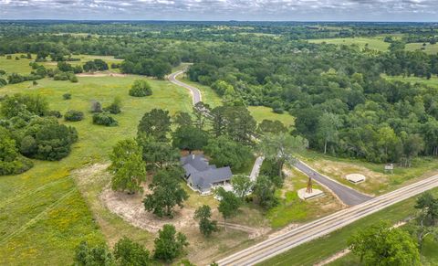 Photo of 2 Millwood Trail, Brenham, TX 77833 (MLS # 98096585)