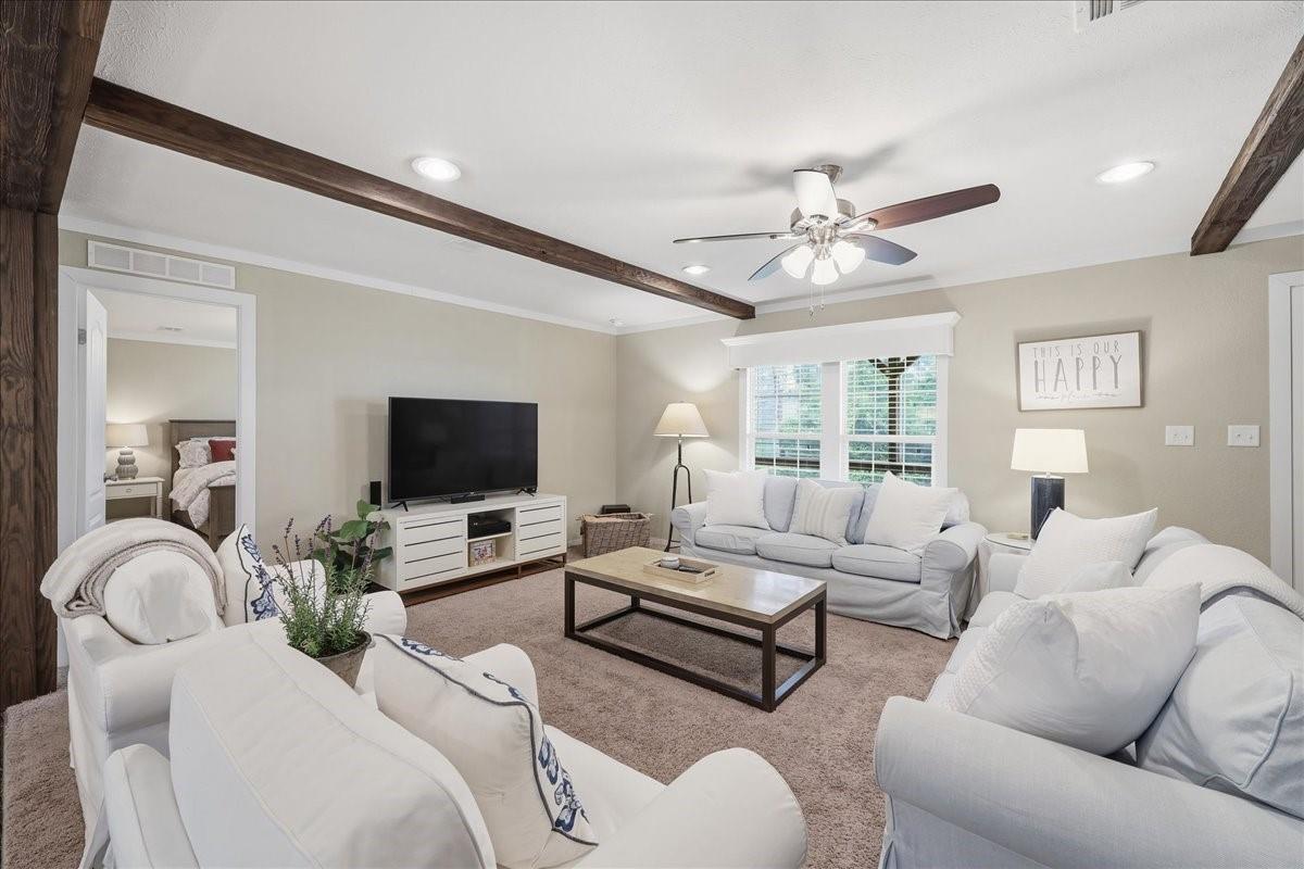 209 Knollwood Drive Drive