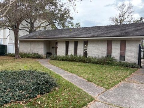 8623 Cedarbrake Drive Spring Valley Village TX 77055