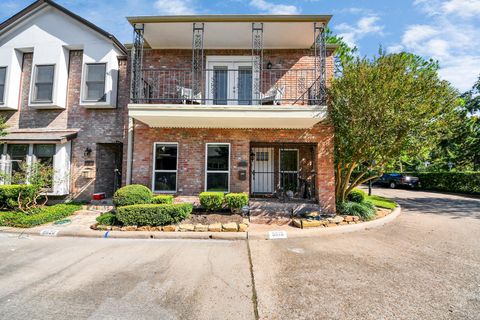 Photo of 9618 Bayou Brook Street, Houston, TX 77063 (MLS # 31930853)