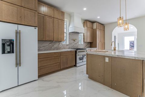 Homes For Sale - 12425 Roesler Road<br/> Needville, TX 77461