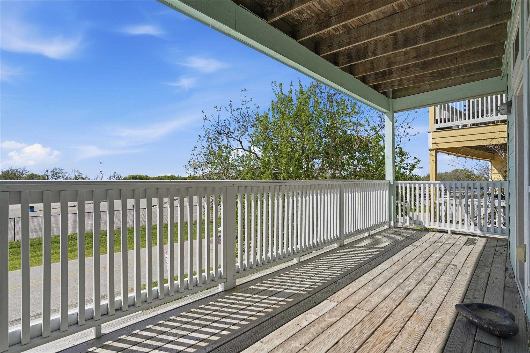 709 N Bayshore Drive