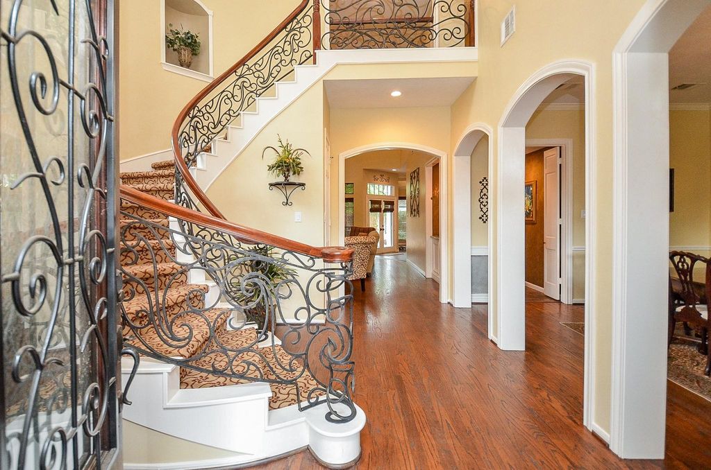 Photo of 19 Ambleside Crescent Drive, Sugar Land, TX 77479 (MLS # 60442434)