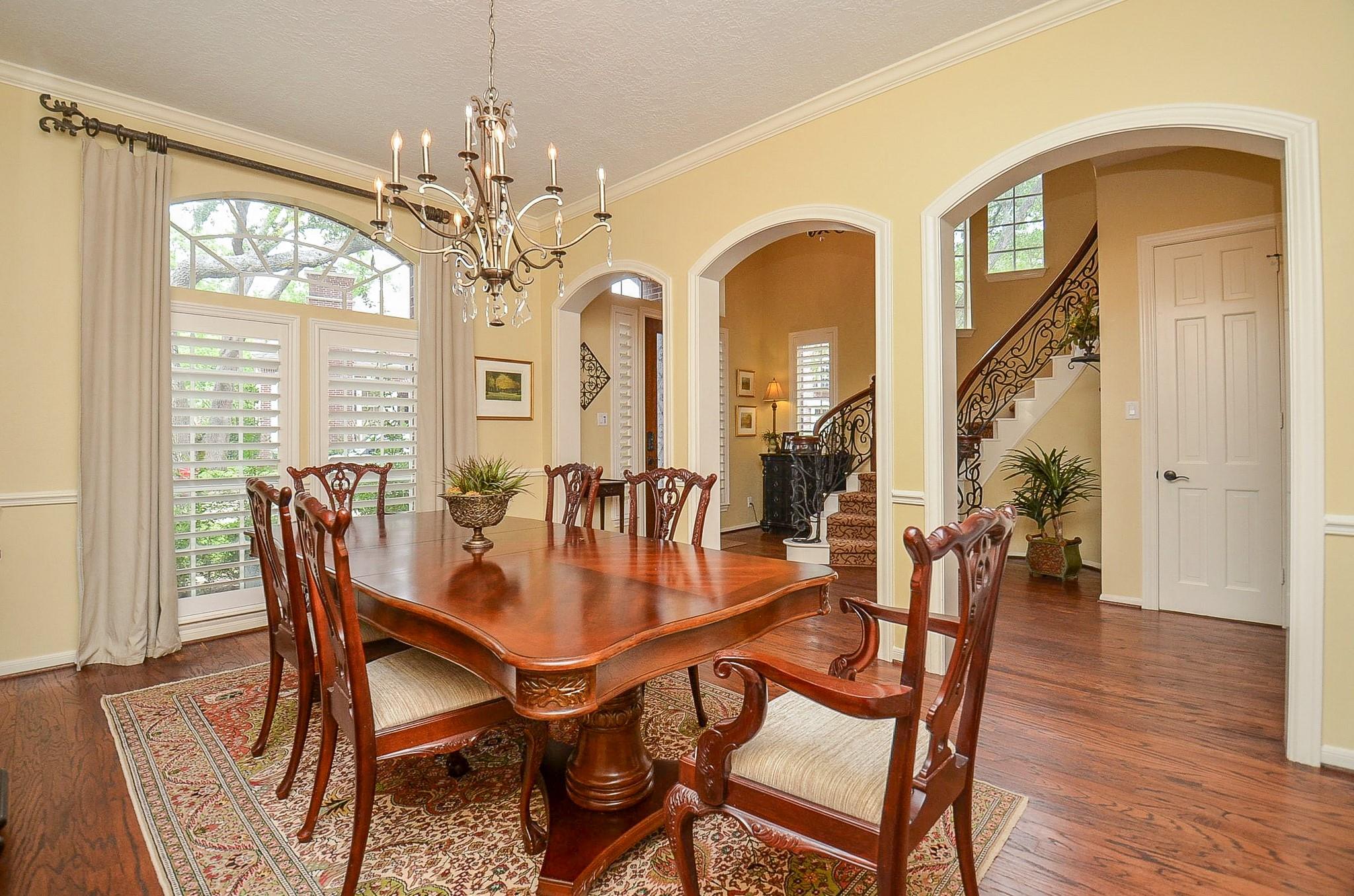 19 Ambleside Crescent Drive