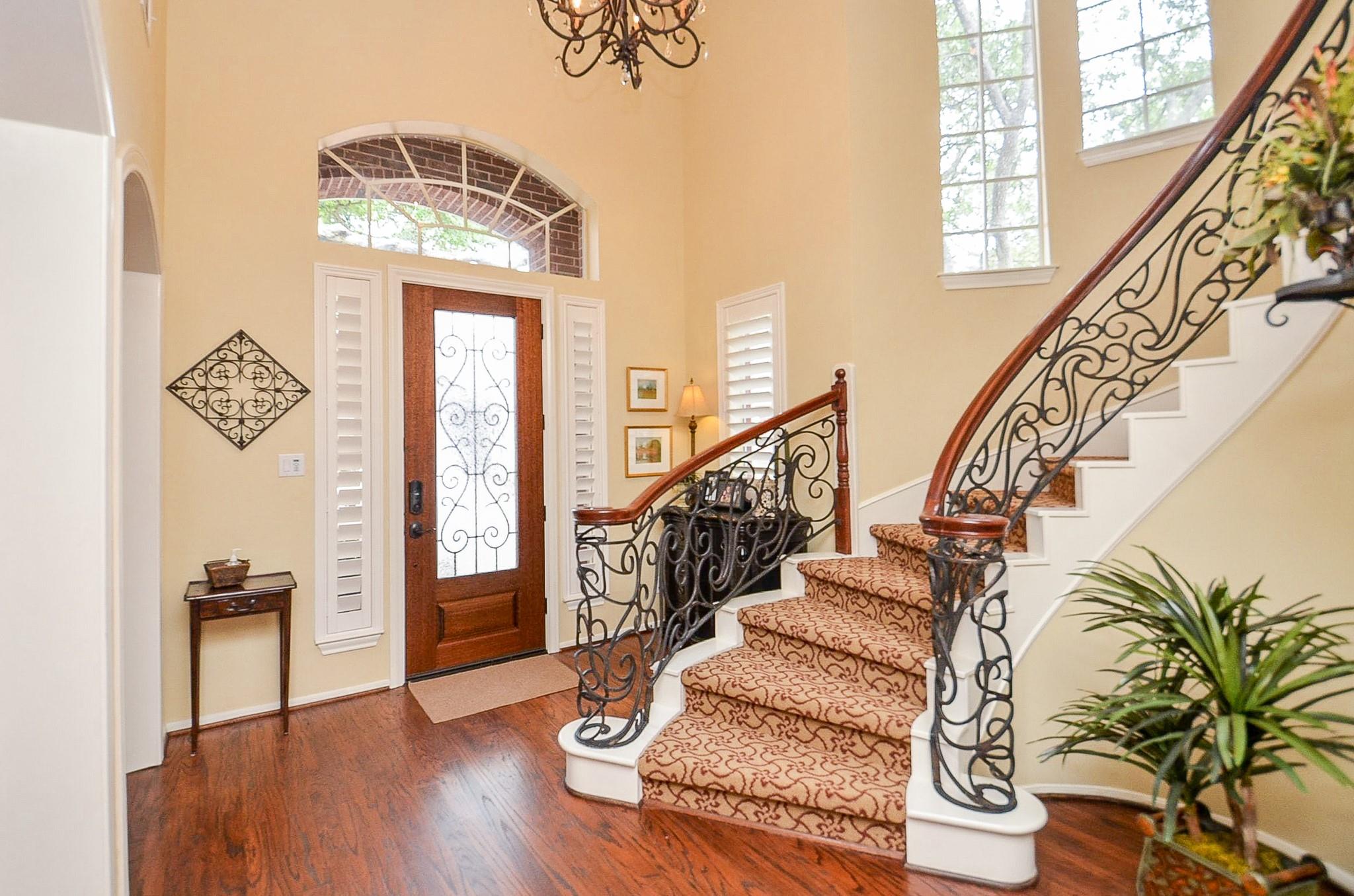 19 Ambleside Crescent Drive