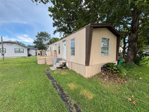 Photo of 310 N Gaillard Street, Baytown, TX 77520 (MLS # 34498093)