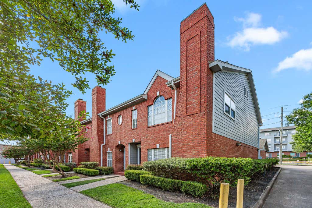 Photo of 7947 Knight Road #23, Houston, TX 77054 (MLS # 80301703)