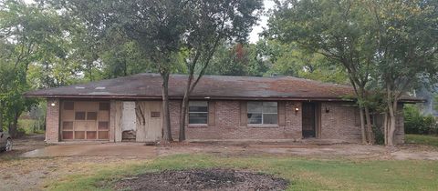 Photo of 16931 Avenue B, Channelview, TX 77530 (MLS # 28044203) Photo of 16931 Avenue B, Channelview, TX 77530 (MLS # 28044203)
