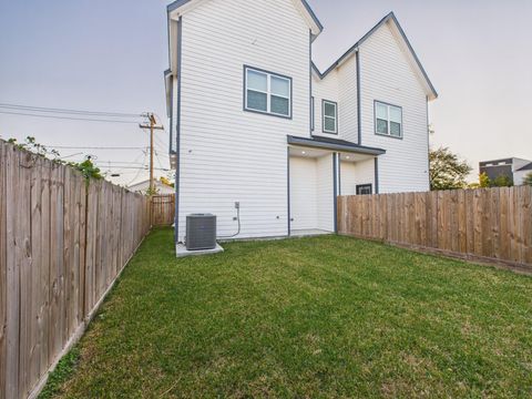 Tiny photo for 4619 Stassen Street #B, Houston, TX 77051 (MLS # 76497989)