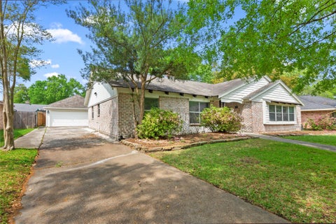 Tiny photo for 4023 Bayou Grove Drive, Seabrook, TX 77586 (MLS # 63039739)